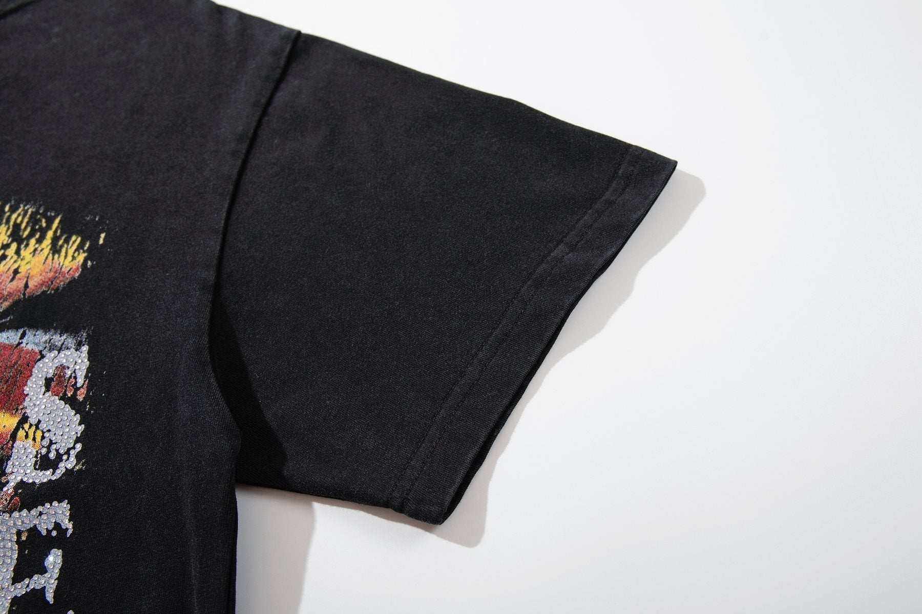 SUPPLY TEE Skull Rhinestone Graphic T-Shirt — detail